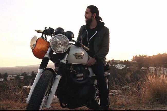 Tom Kaulitz con la Triumph de Lord Drake Kustoms